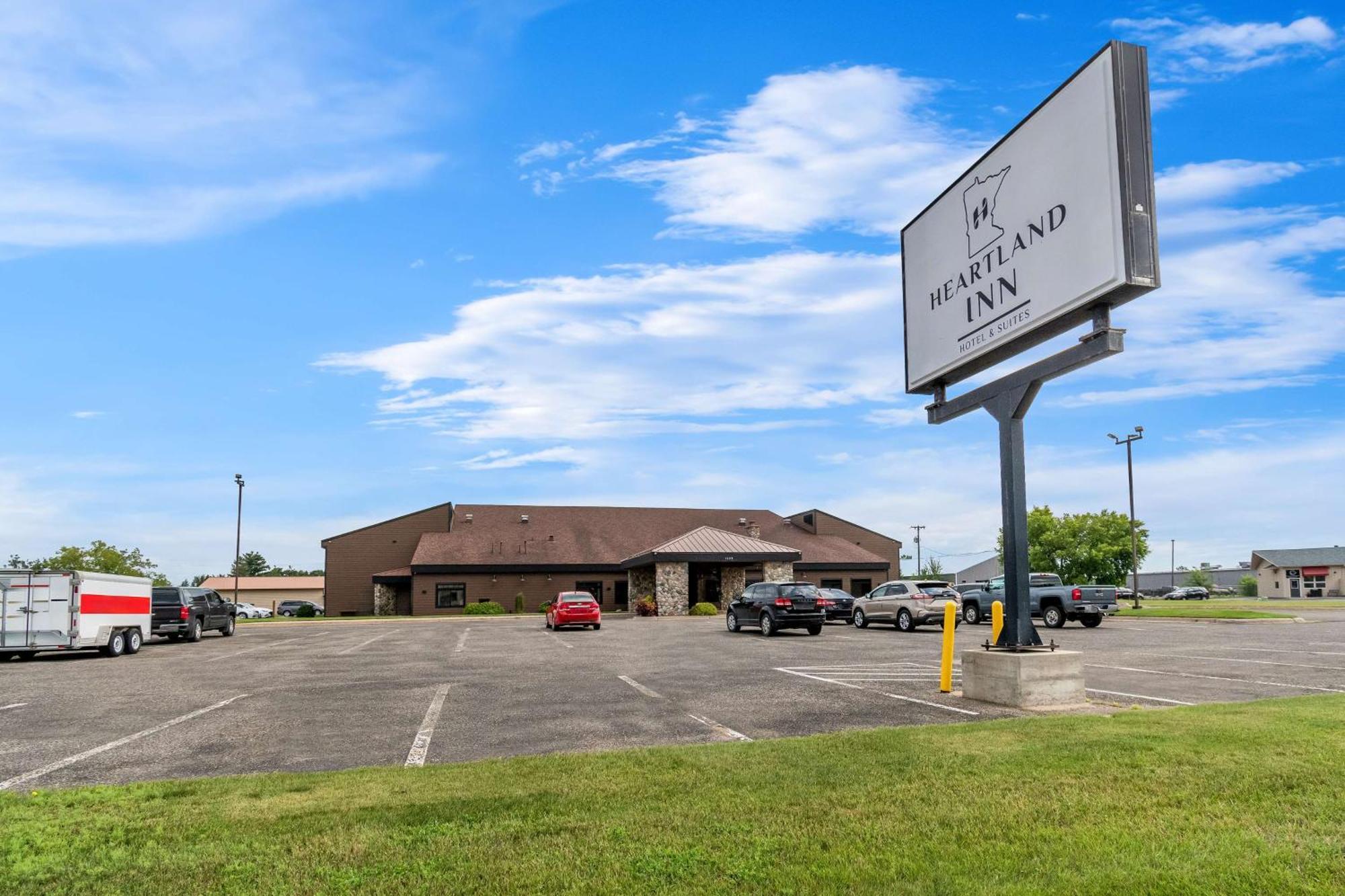 Heartland Inn & Suites, Surestay Collection By Best Western Park Rapids Bagian luar foto