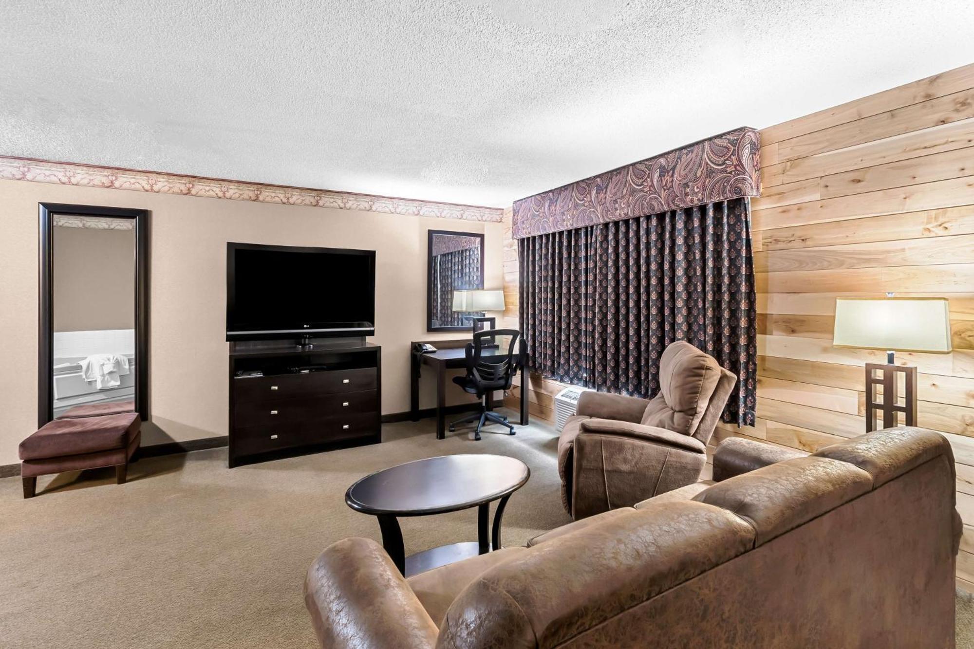 Heartland Inn & Suites, Surestay Collection By Best Western Park Rapids Bagian luar foto