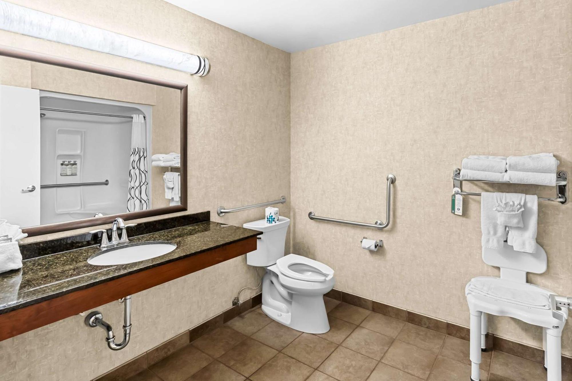Heartland Inn & Suites, Surestay Collection By Best Western Park Rapids Bagian luar foto