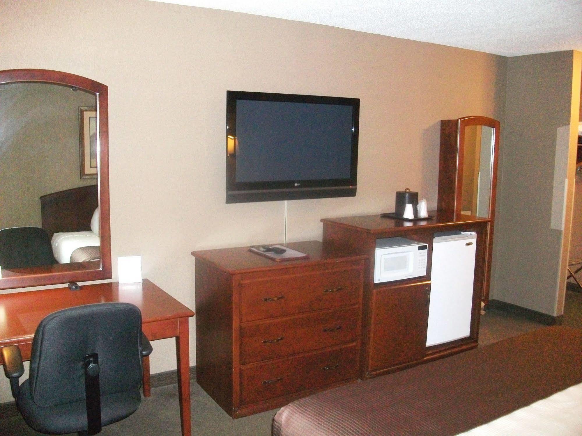 Heartland Inn & Suites, Surestay Collection By Best Western Park Rapids Bagian luar foto